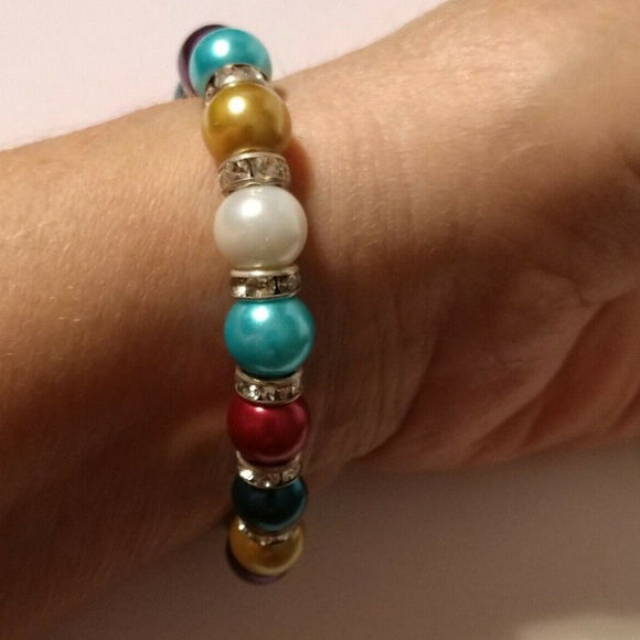 BEAUTIFUL Eye Catching Multi Color Pearls Sterling Rhinestones Stretch Bracelet - Picture 2 of 5